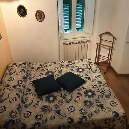 Piccola Giulia Lerici